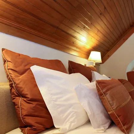 ゲストハウス シャレット フォンテ ノヴァ 4*